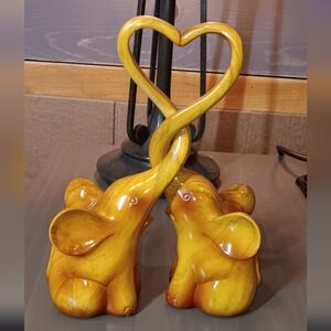 Elephant Wooden Statues Signals Heart Elephants
